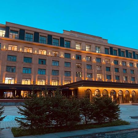 Ulaanbaatar Hotel エクステリア 写真