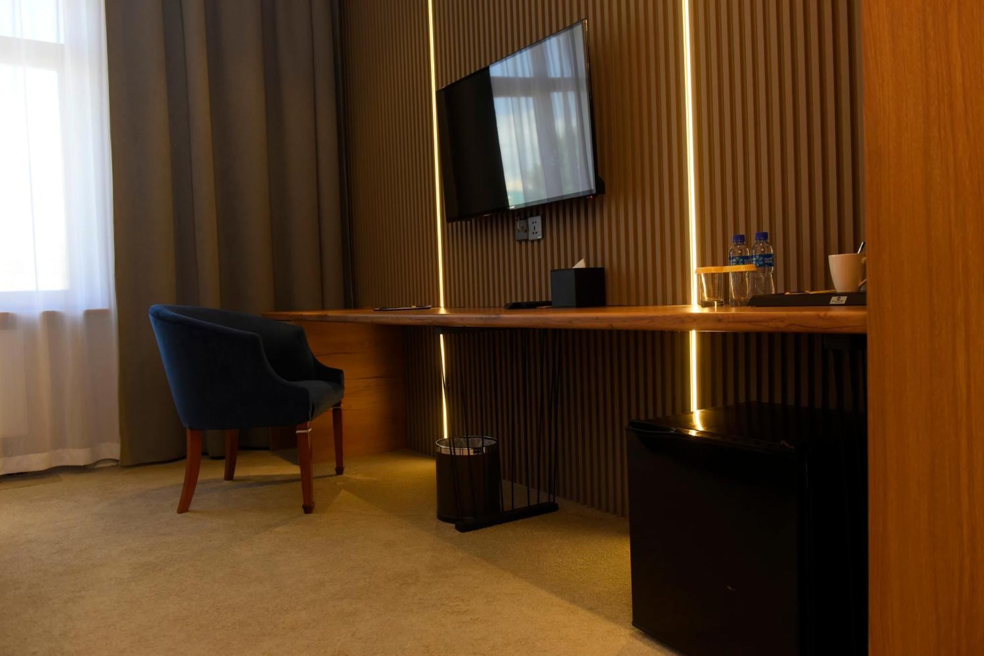 Ulaanbaatar Hotel エクステリア 写真