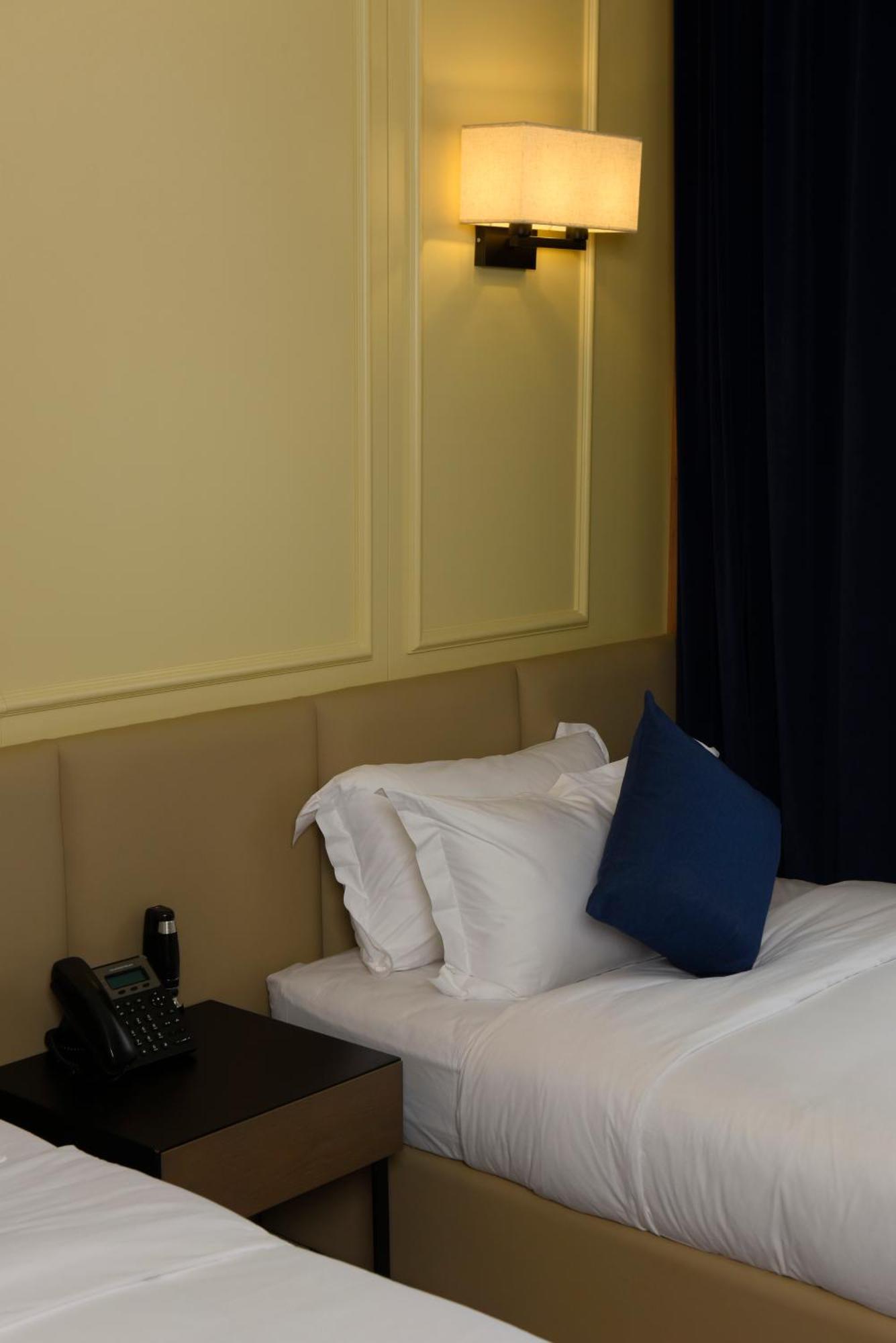 Ulaanbaatar Hotel エクステリア 写真