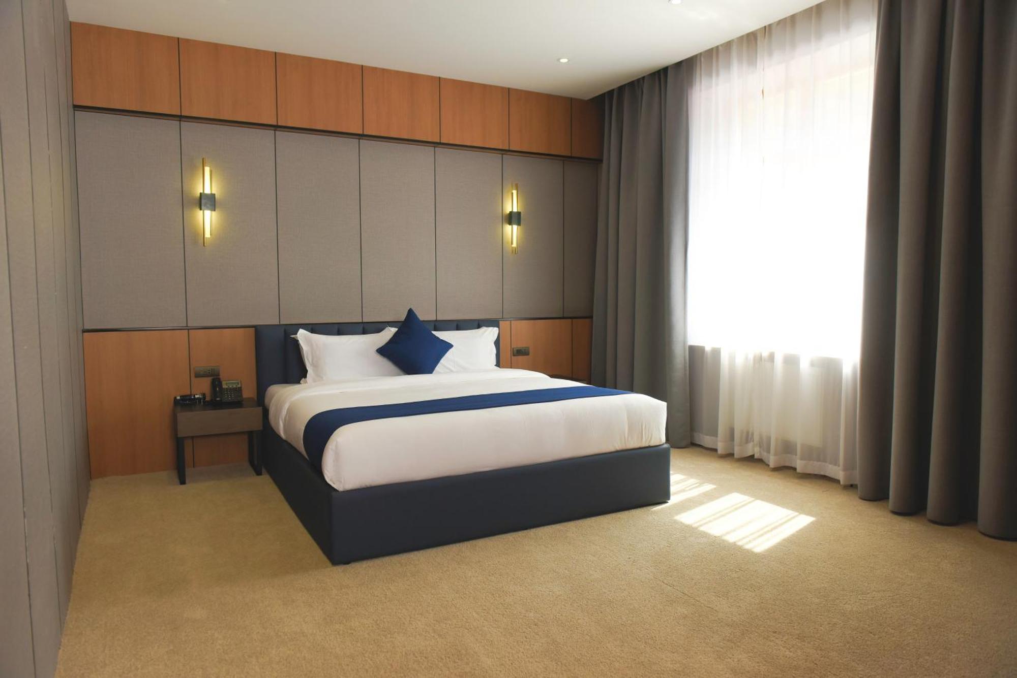 Ulaanbaatar Hotel エクステリア 写真
